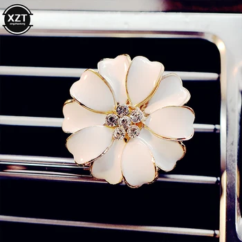 Diamante Pequena Daisy Carro Ambientador Auto Tomada Perfume Clipe de Acessórios de decoração do Carro-estilo de Ventilação Sólido Difusor de Fragrância